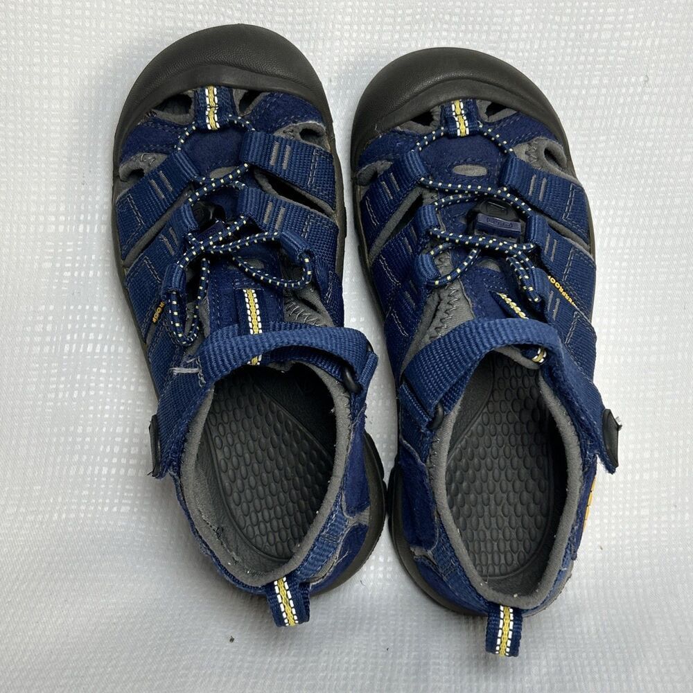 Keen Sandals, Boys Youth Size 1, Hiking Walking Water Sport Enforced Toe - Picture 8 of 10